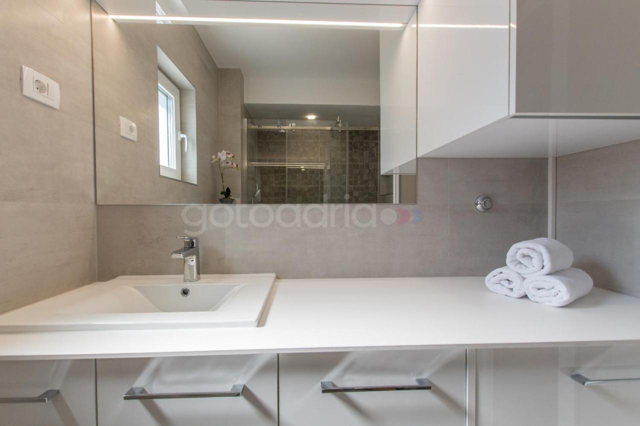 Luxury Sea View Apt Padi Via Mare Makarska Eksteriør bilde